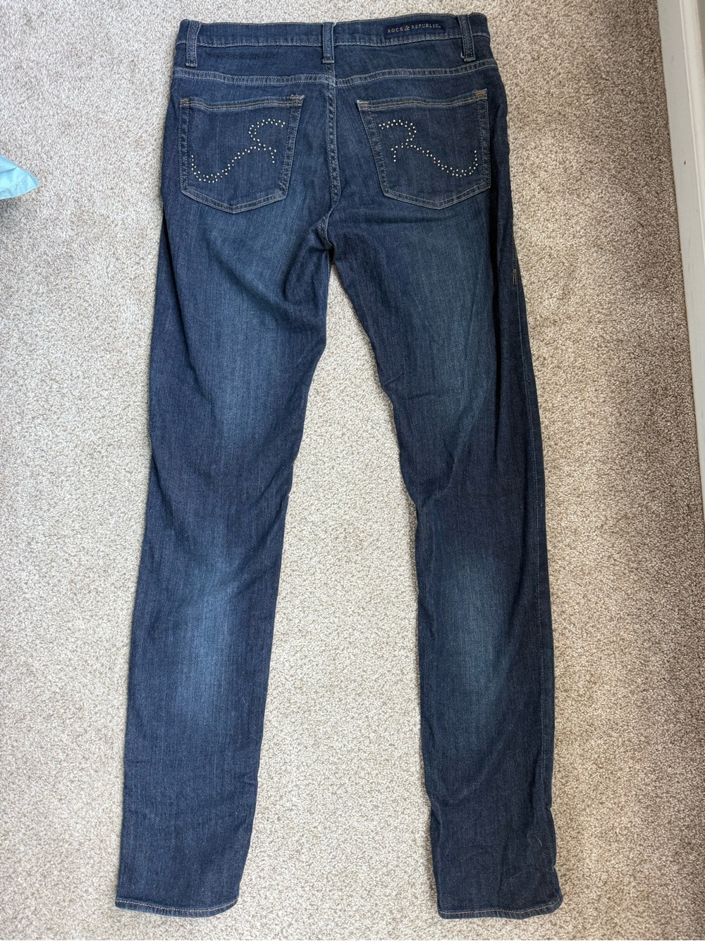 Rock & Republic Berlin Women's Studded Back-Pocket Straight Leg Jeans size 8 - Picture 2 of 4